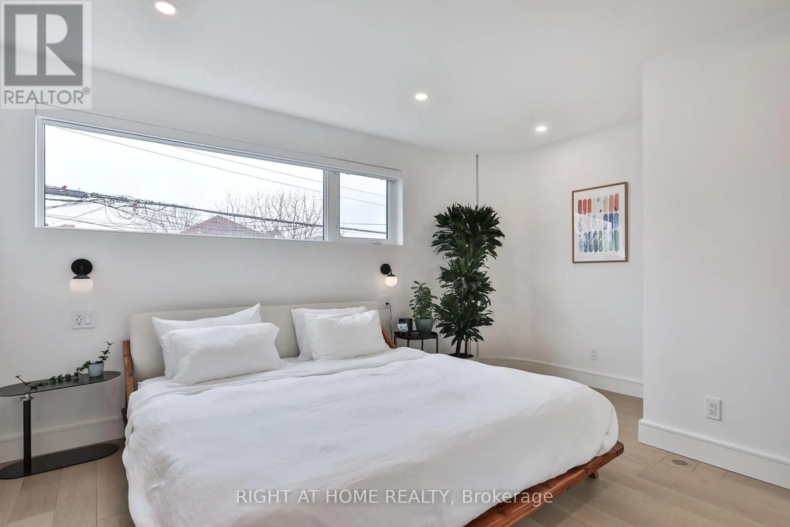 LANEWAY HOUSE - 28 SALEM AVENUE