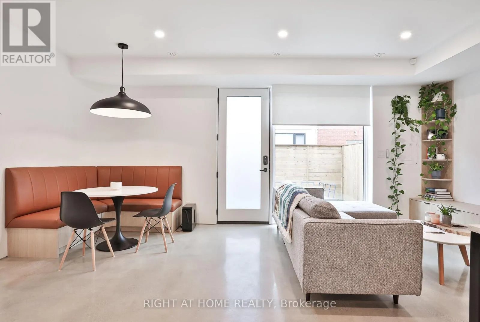 LANEWAY HOUSE - 28 SALEM AVENUE