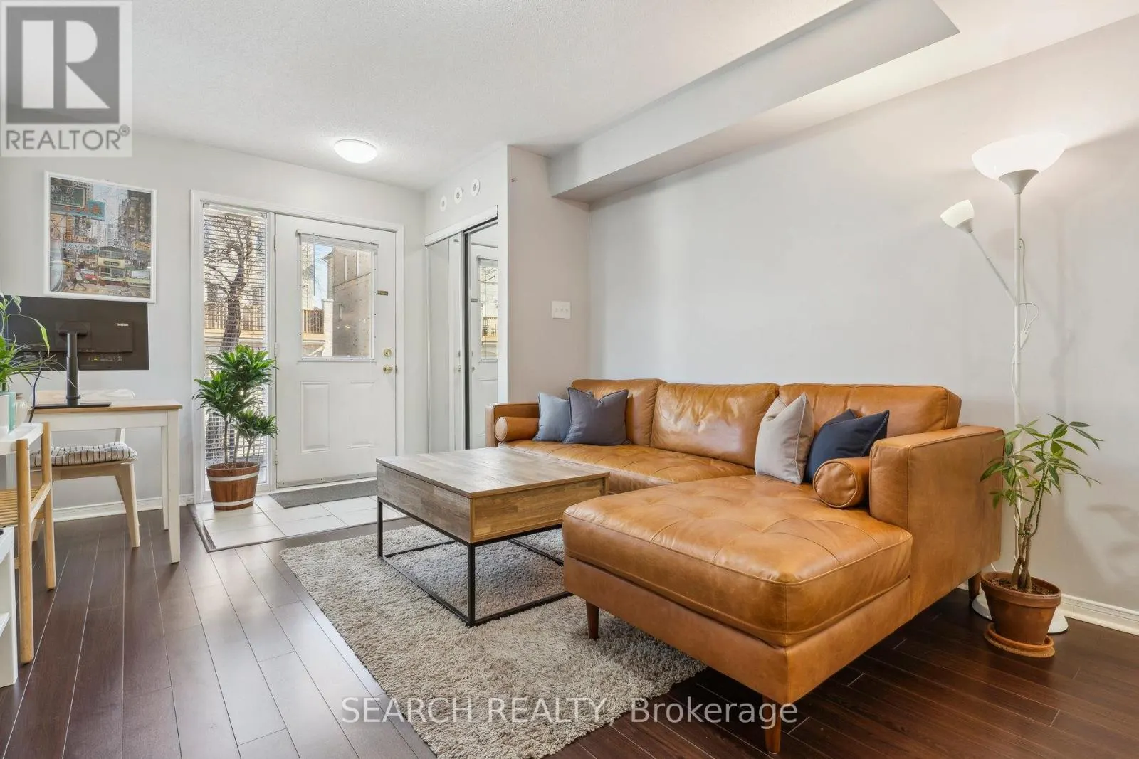 202 - 4975 SOUTHAMPTON DRIVE