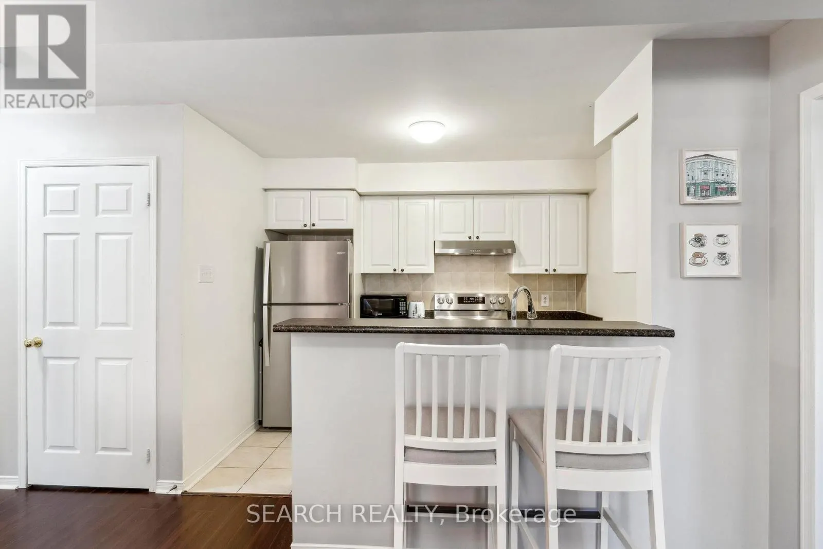 202 - 4975 SOUTHAMPTON DRIVE