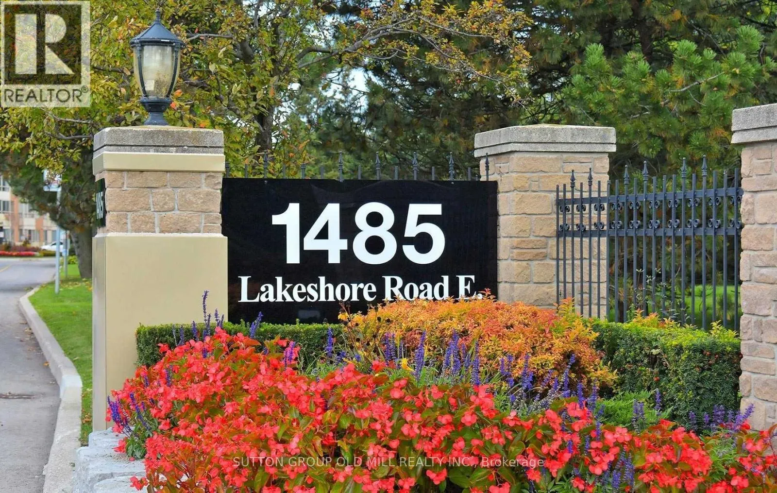 1014 - 1485 LAKESHORE ROAD E