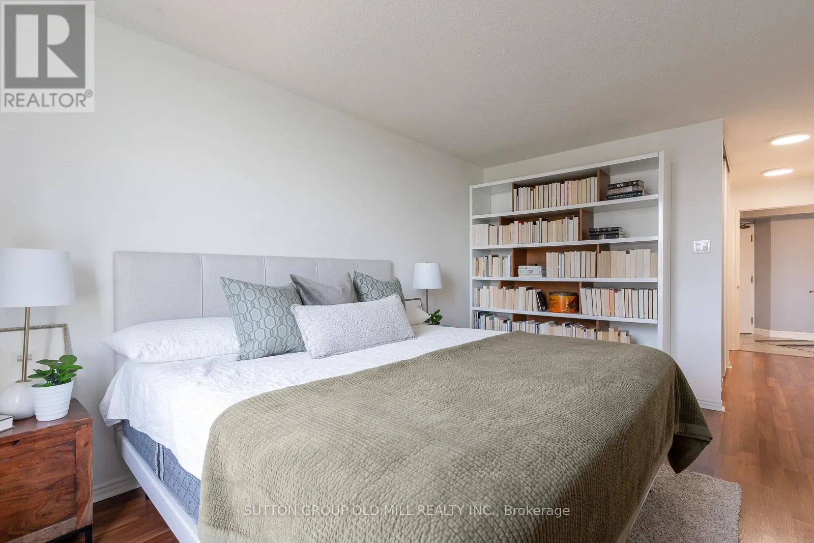1014 - 1485 LAKESHORE ROAD E