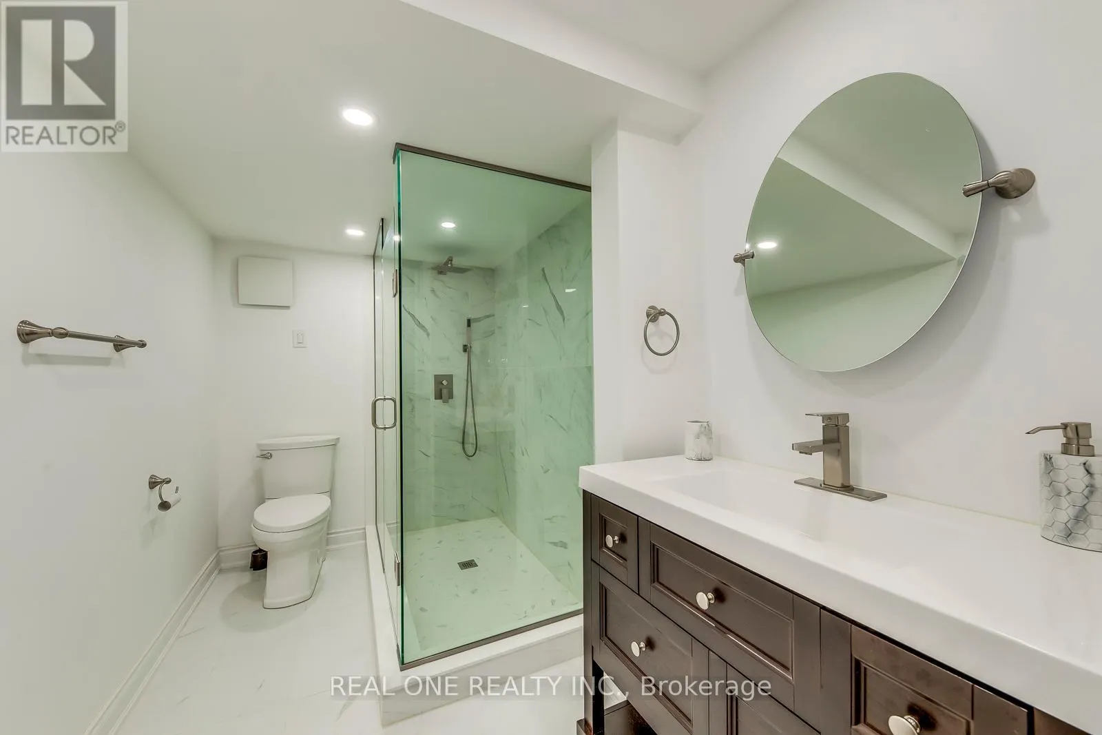 2336 THRUXTON DRIVE