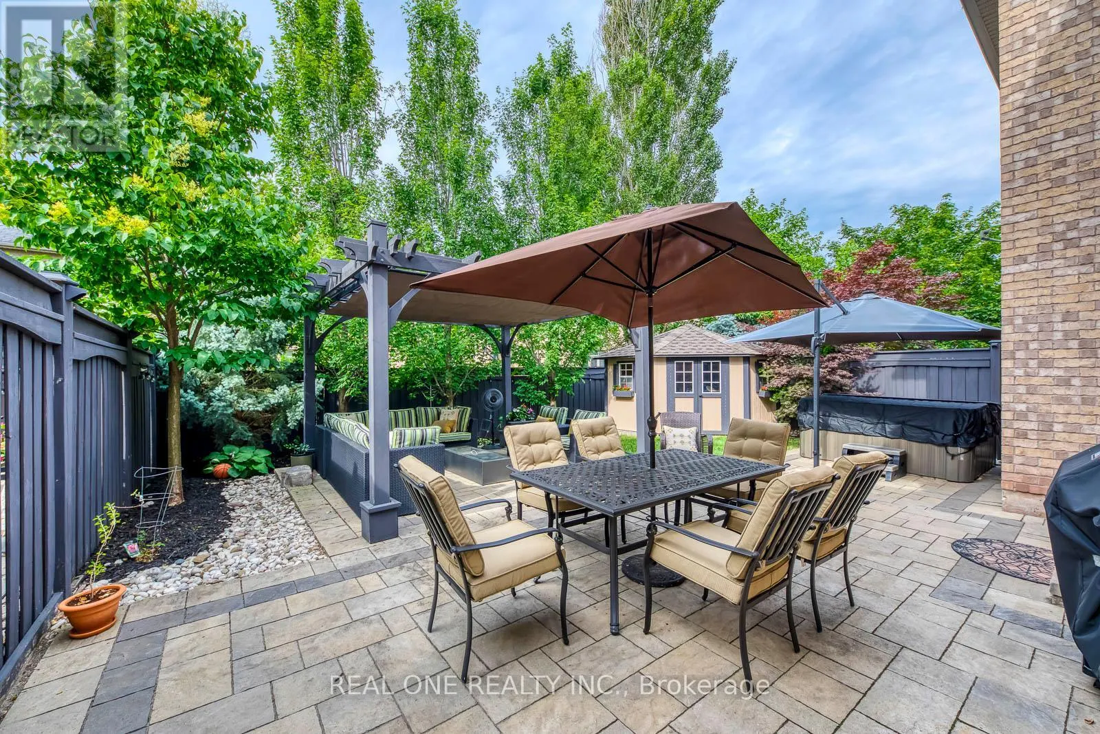 2336 THRUXTON DRIVE