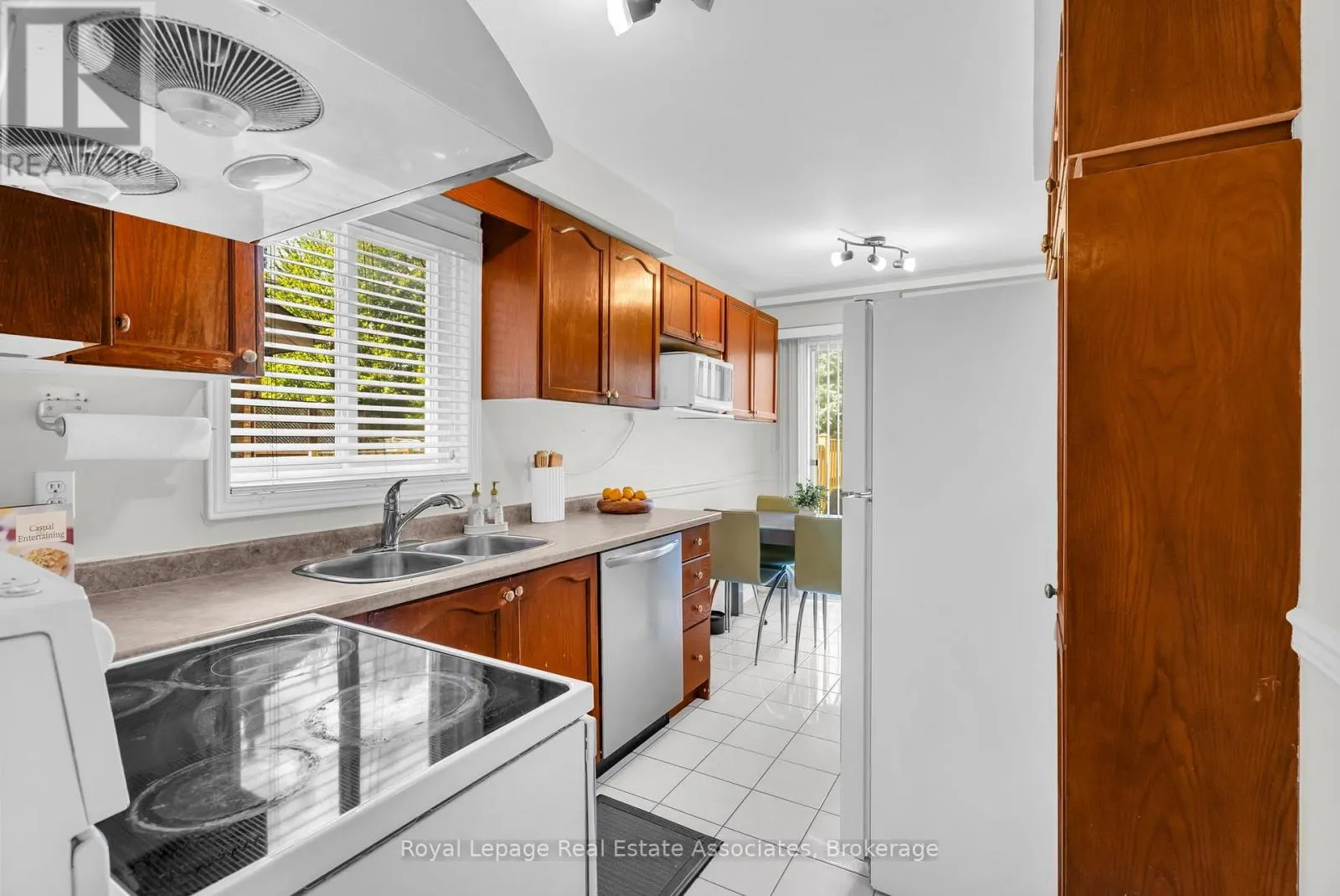 2543 SCARTH COURT
