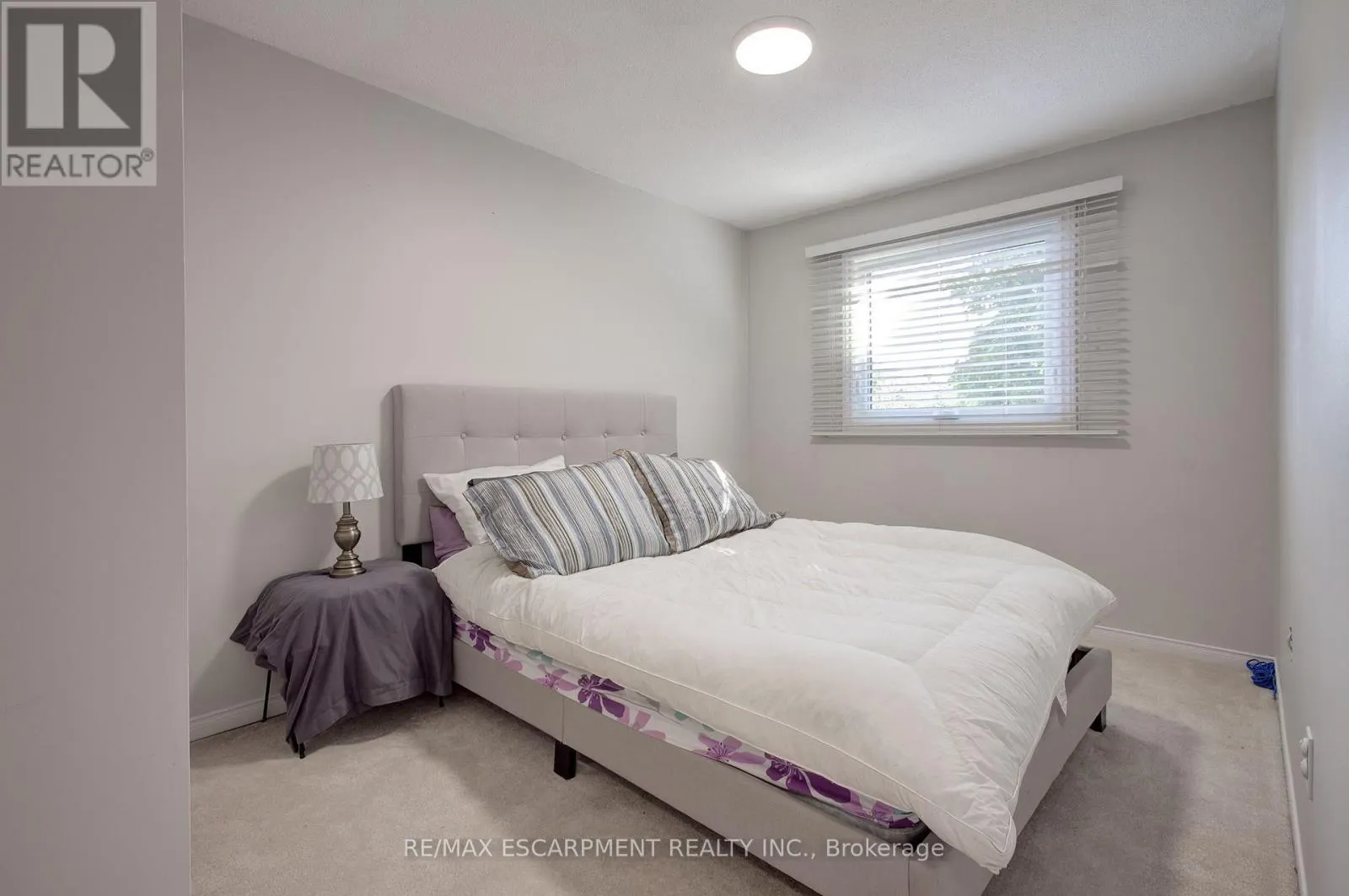 214 ROSS LANE