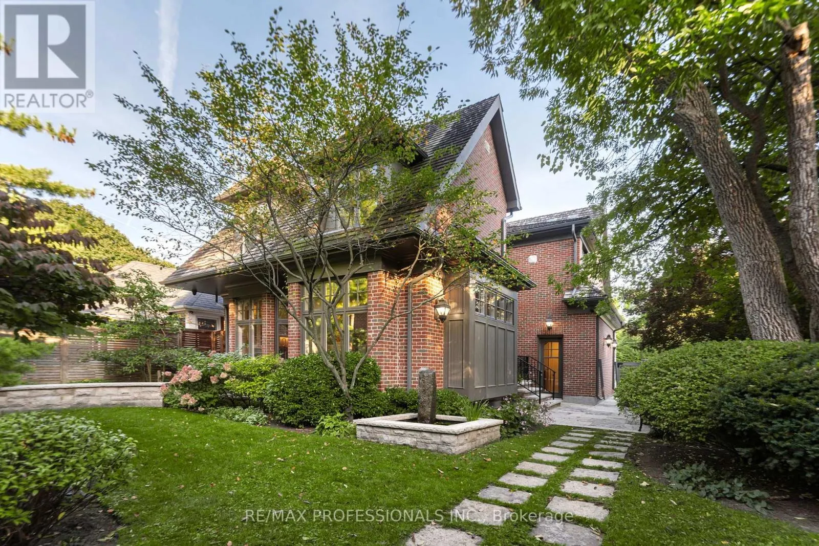 80 KINGSWAY CRESCENT