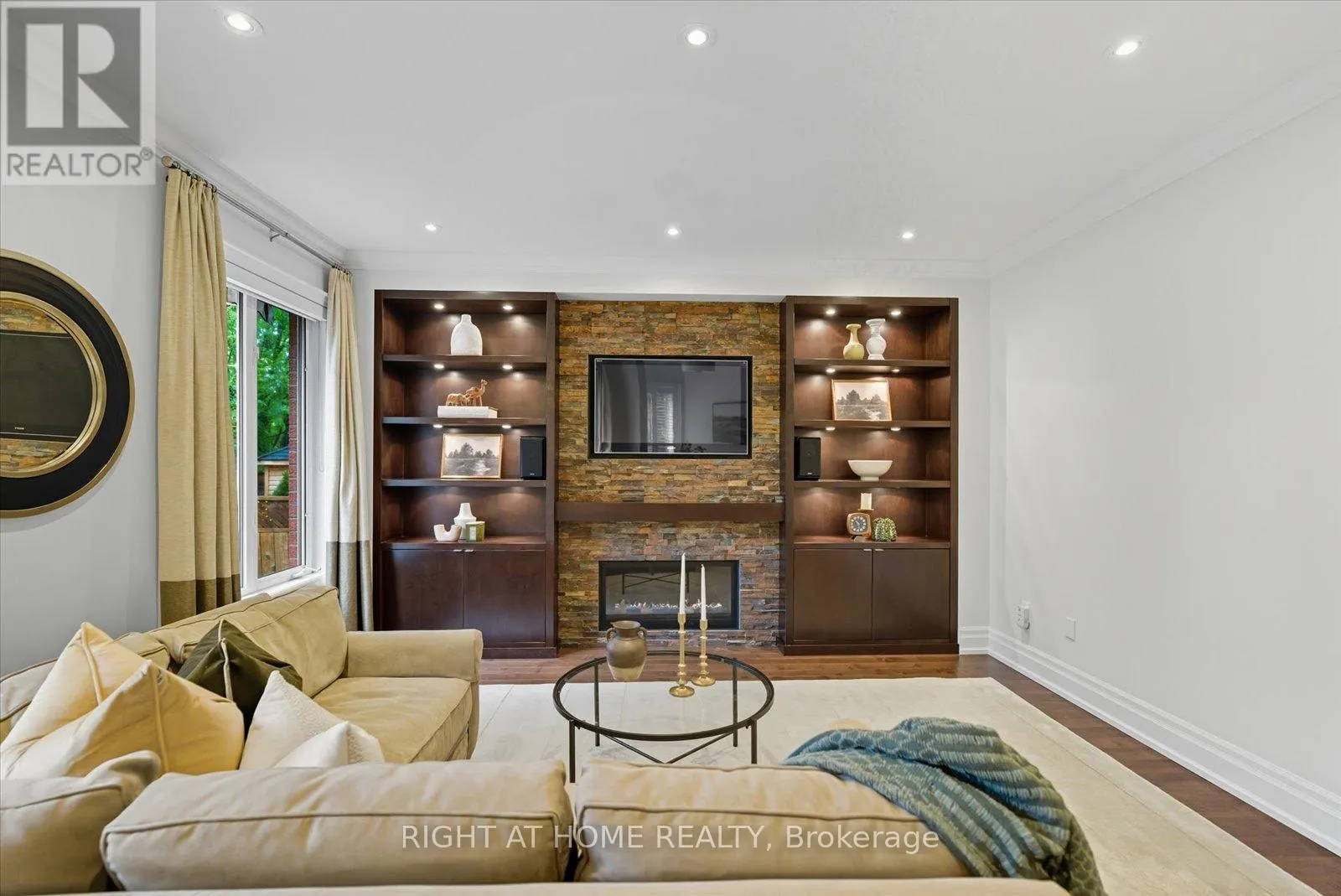2238 PHEASANT LANE