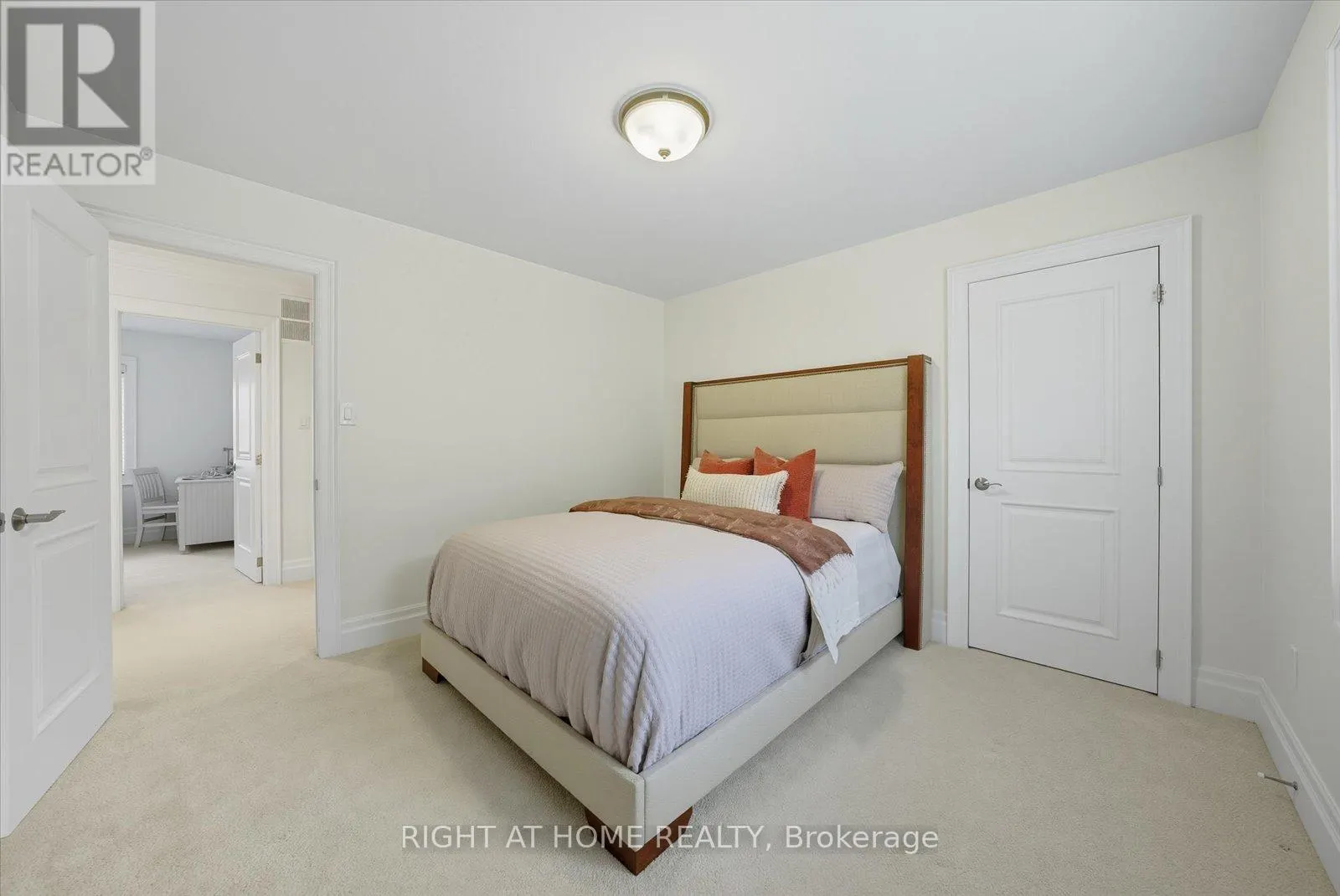 2238 PHEASANT LANE