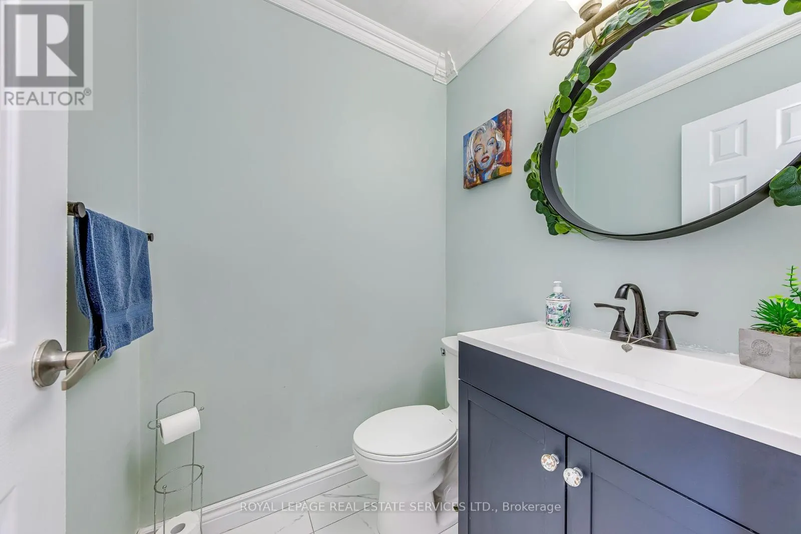 4 - 1294 GUELPH LINE