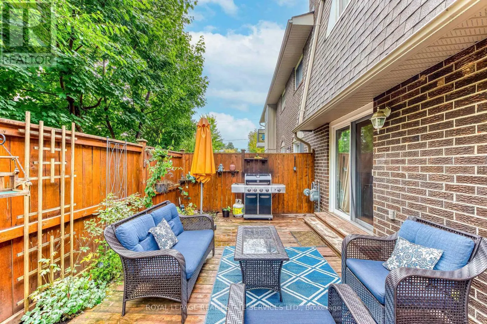 4 - 1294 GUELPH LINE