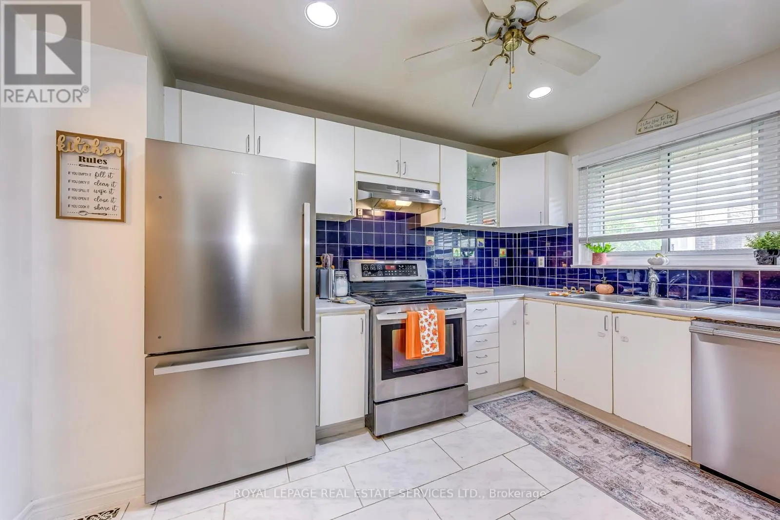 4 - 1294 GUELPH LINE