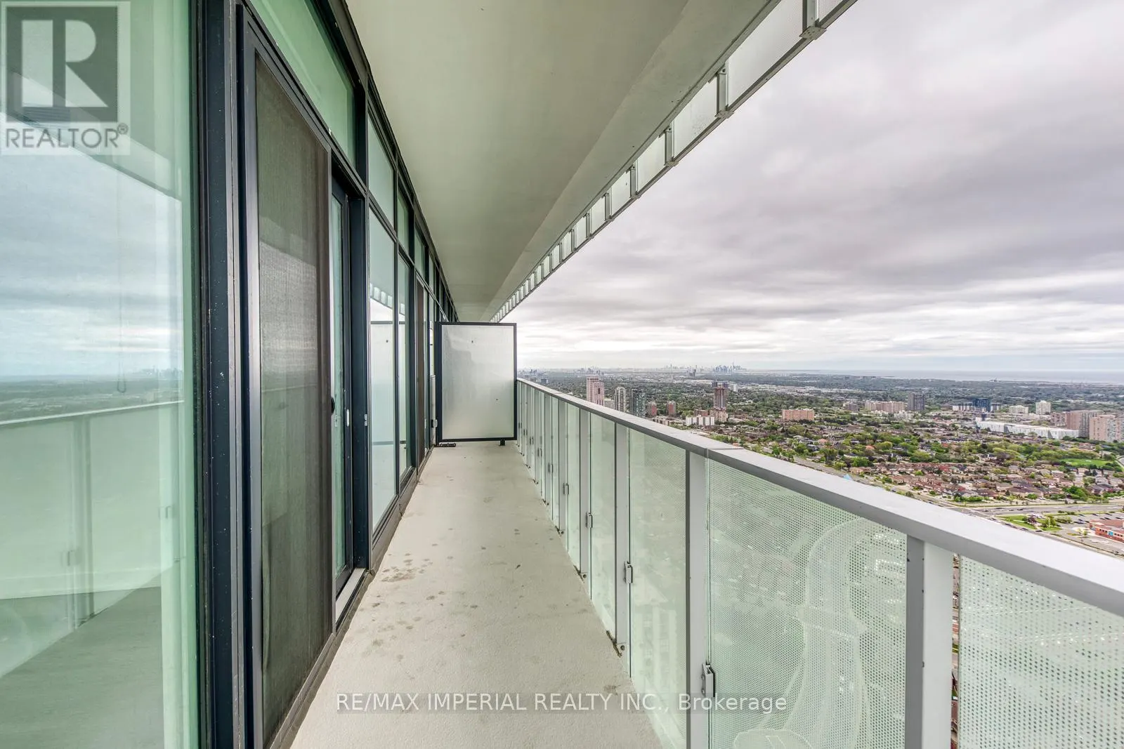 4909 - 3883 QUARTZ ROAD