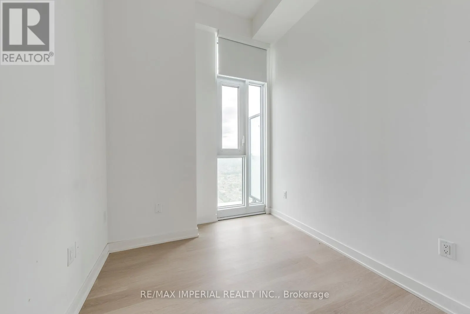 4909 - 3883 QUARTZ ROAD