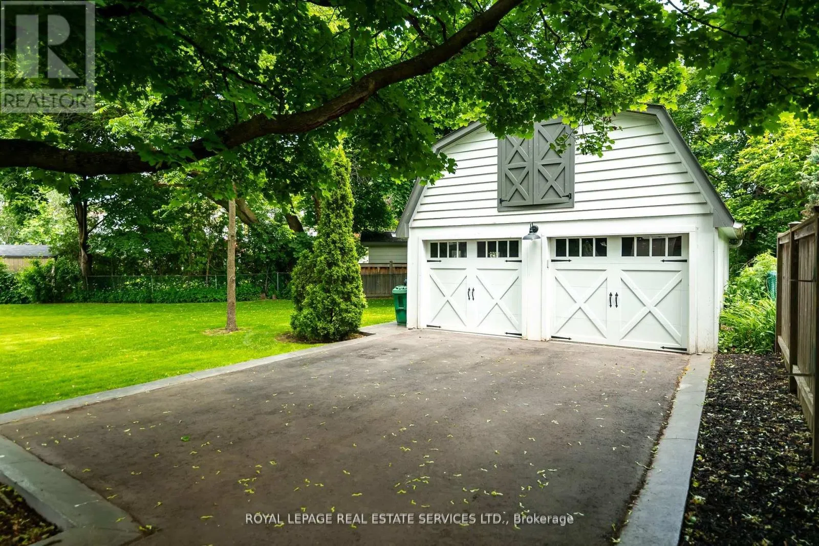 5 PINE RIDGE LANE