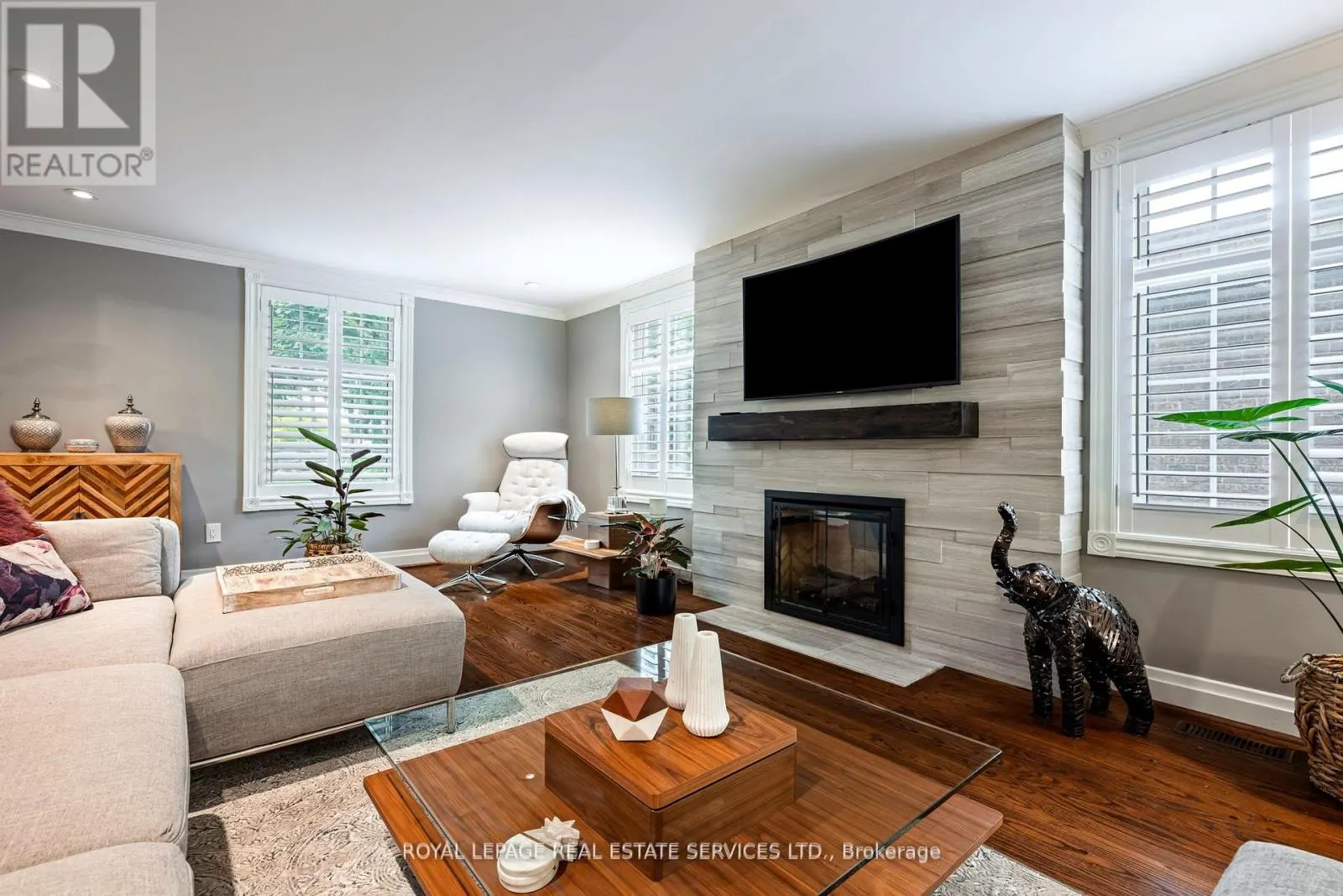 5 PINE RIDGE LANE