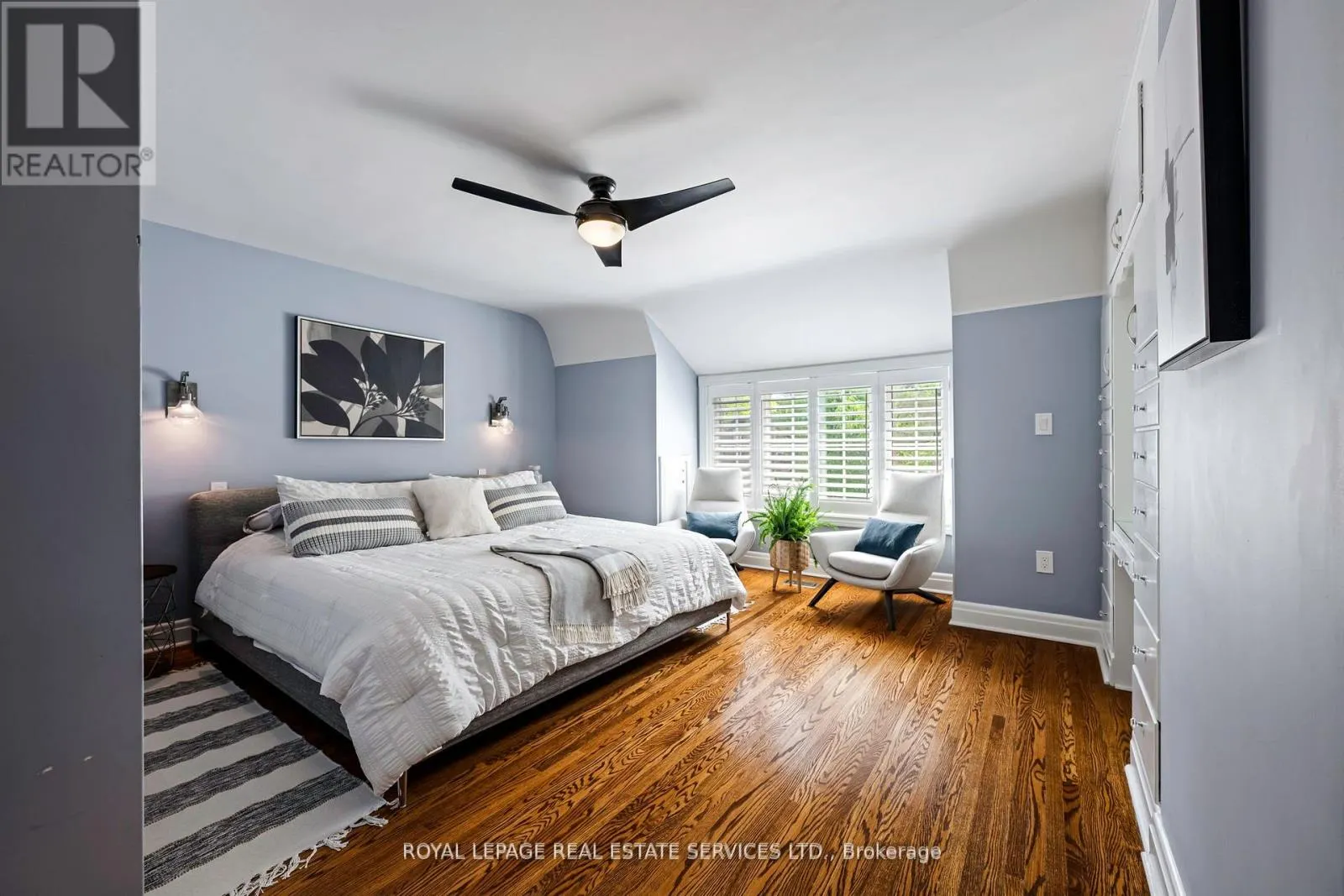 5 PINE RIDGE LANE
