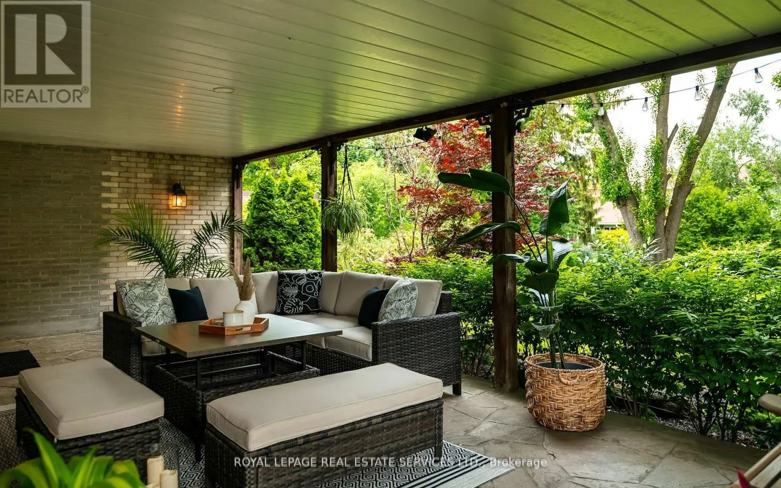 5 PINE RIDGE LANE
