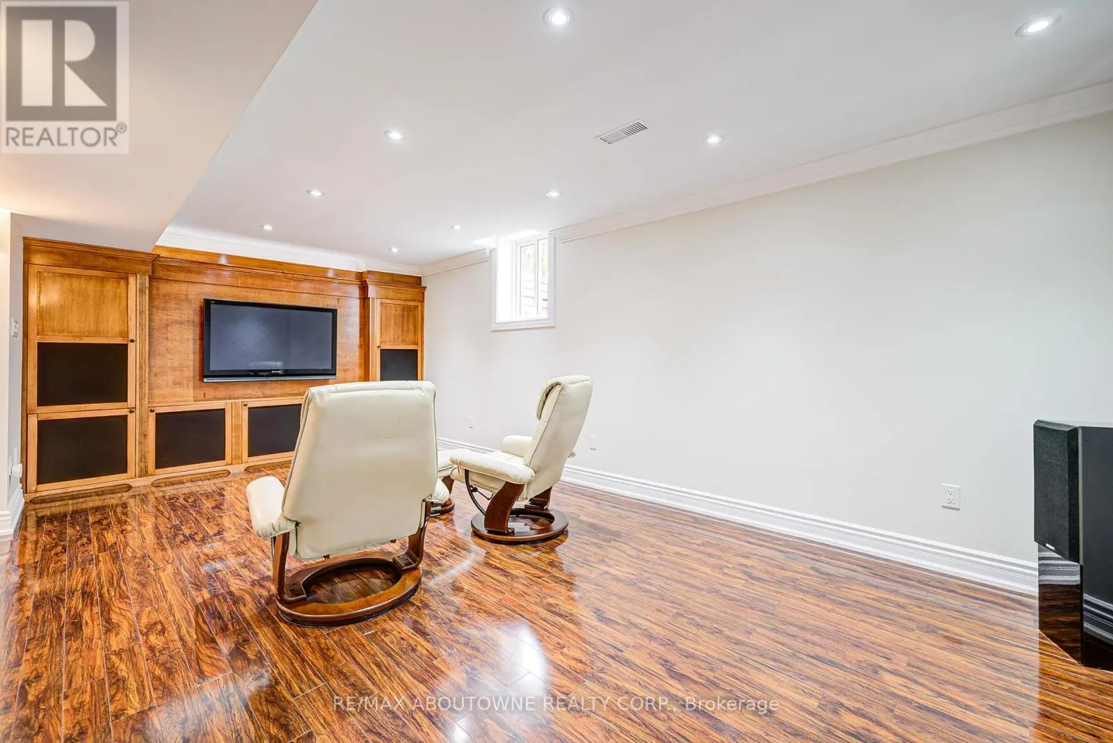 1337 PEARTREE CIRCLE