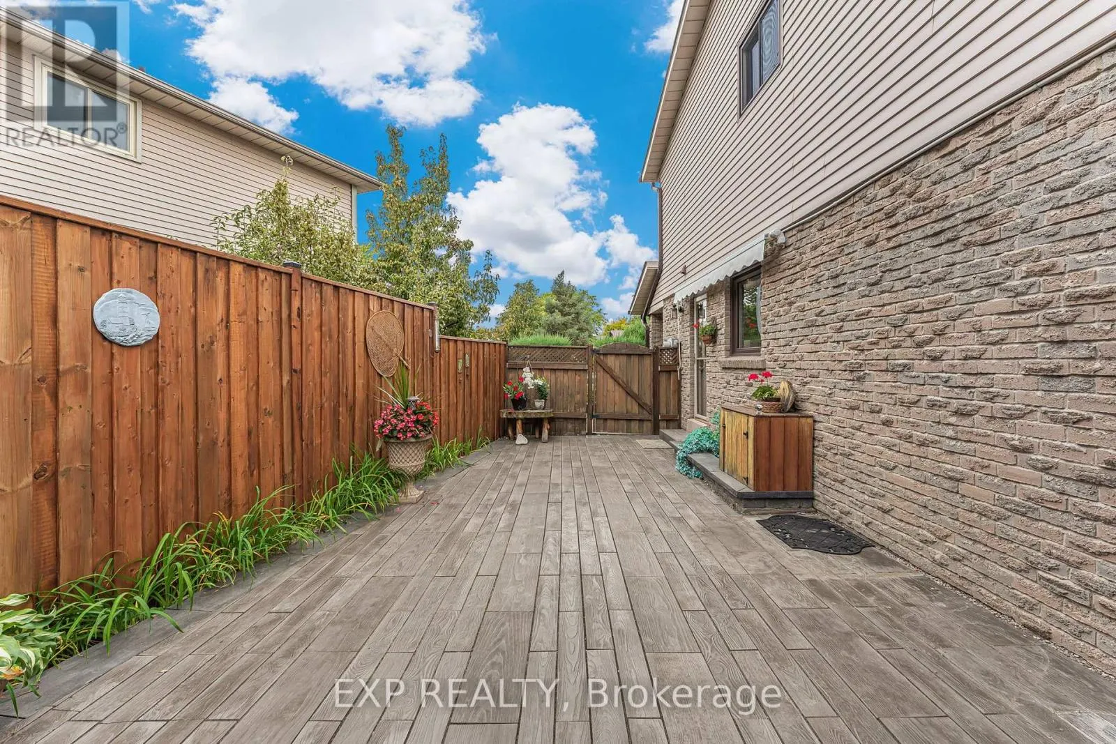 2930 OSLO CRESCENT