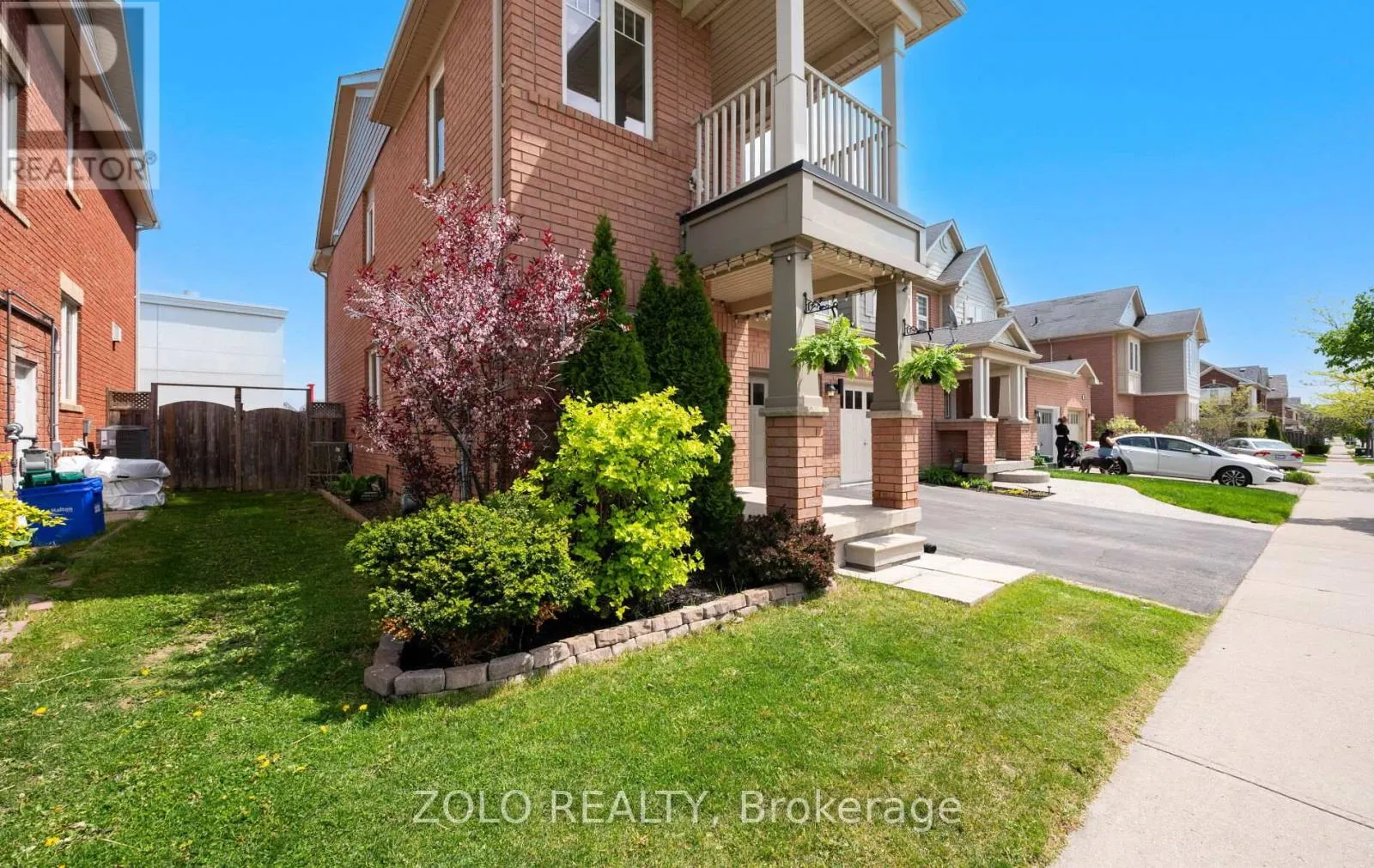 705 RAYNER COURT