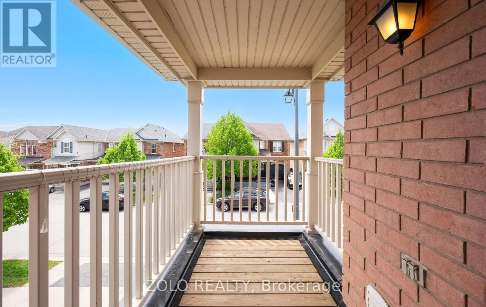 705 RAYNER COURT