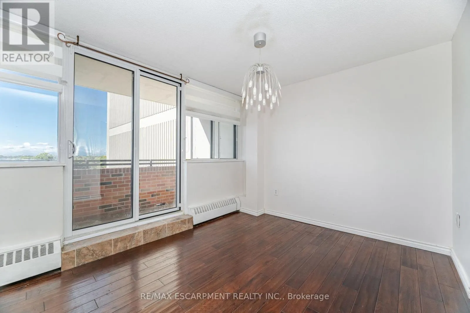 707 - 2301 DERRY ROAD W