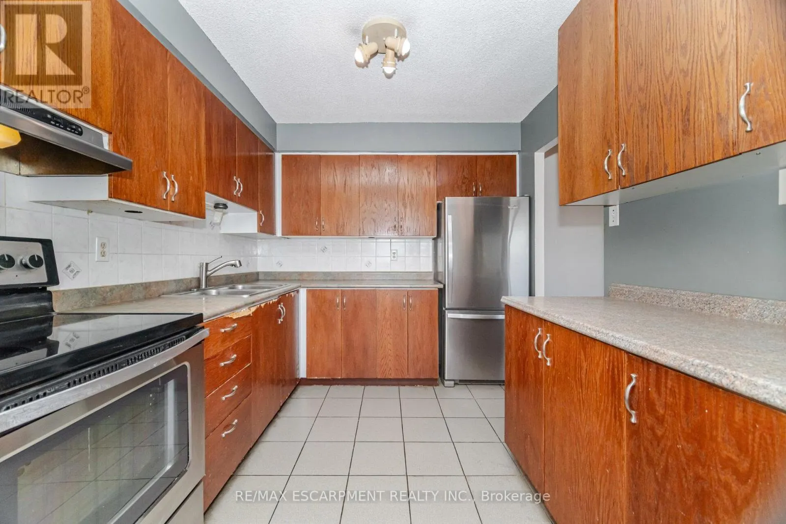 707 - 2301 DERRY ROAD W