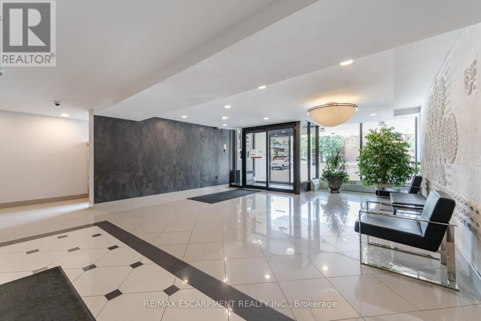 707 - 2301 DERRY ROAD W