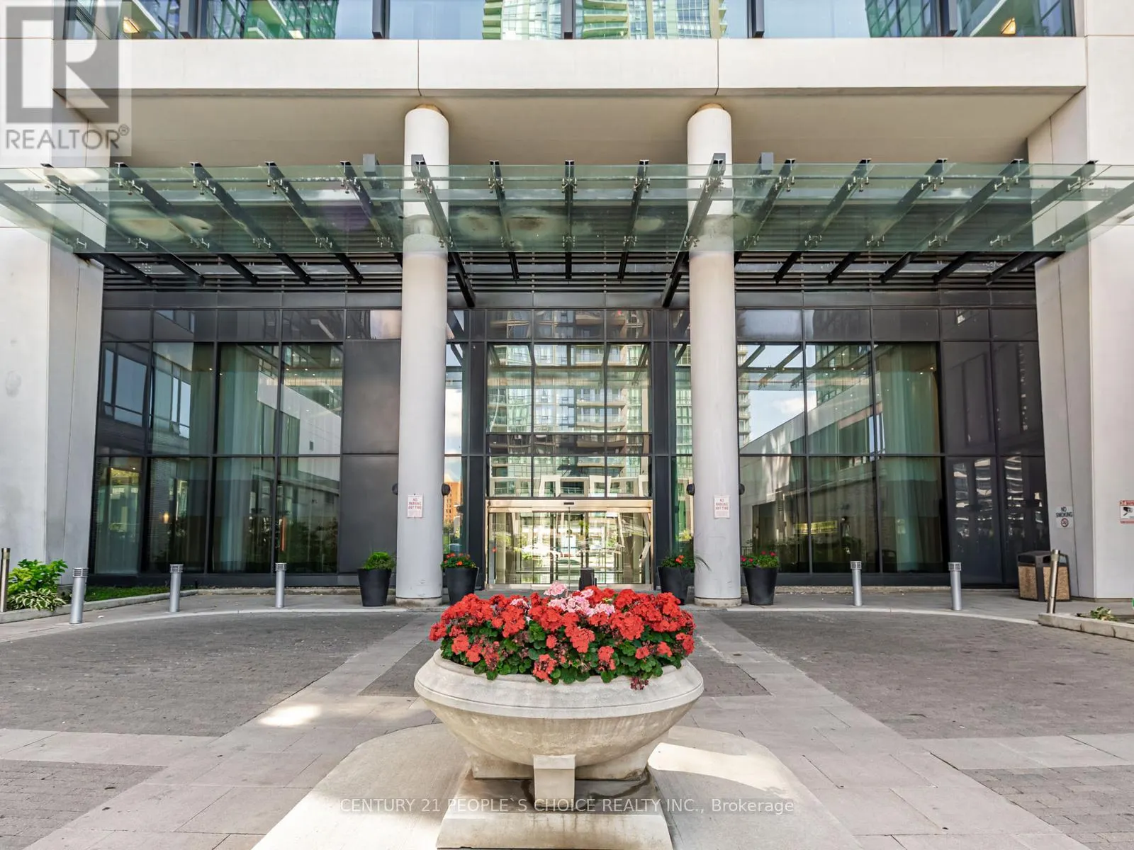 1403 - 75 EGLINTON AVENUE W