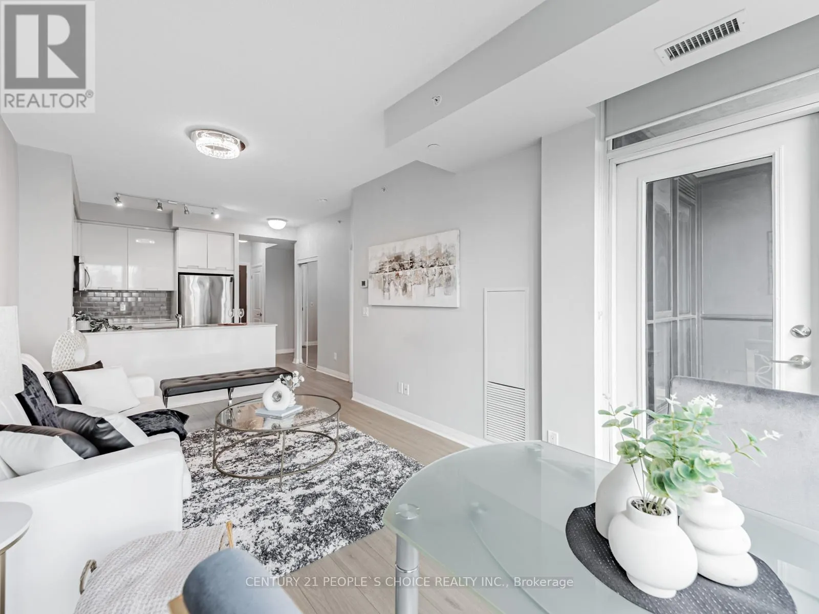 1403 - 75 EGLINTON AVENUE W