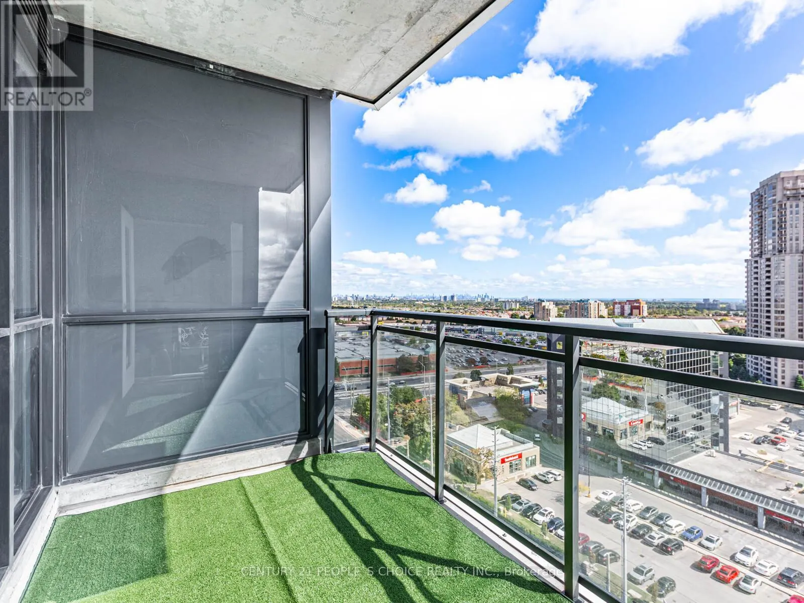 1403 - 75 EGLINTON AVENUE W