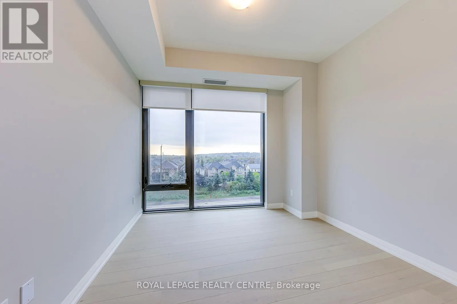 505 - 3006 WILLIAM CUTMORE BOULEVARD
