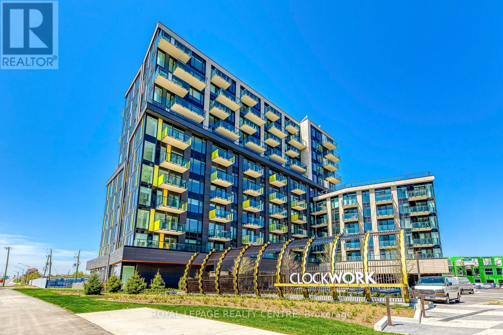 505 - 3006 WILLIAM CUTMORE BOULEVARD