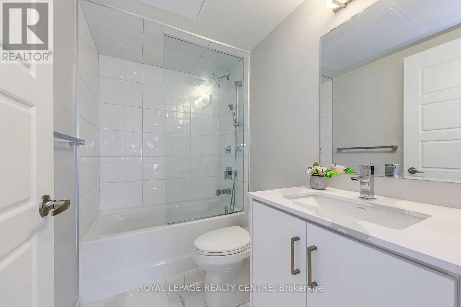 505 - 3006 WILLIAM CUTMORE BOULEVARD