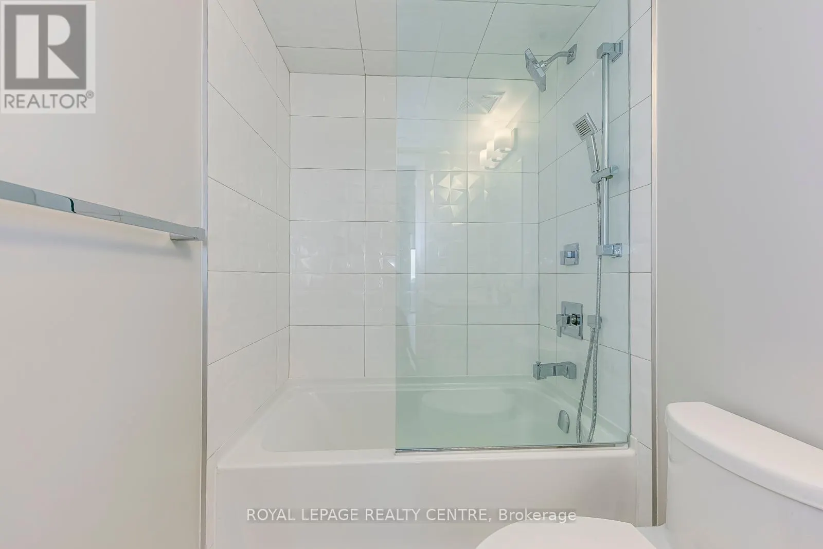 505 - 3006 WILLIAM CUTMORE BOULEVARD