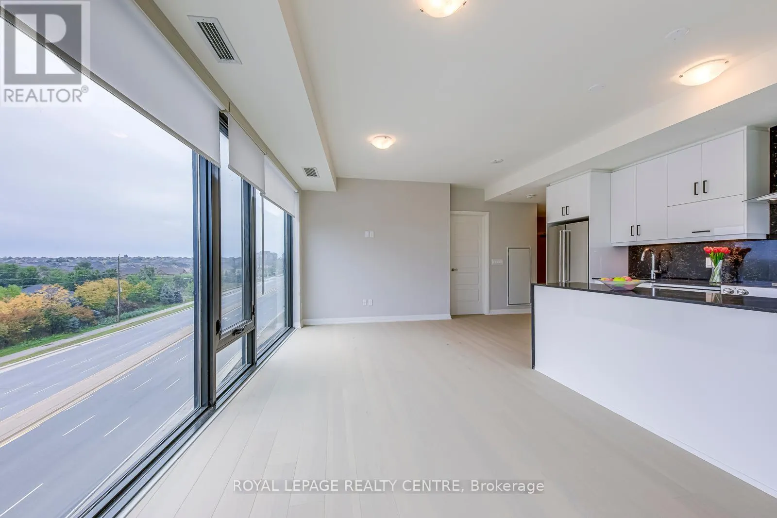505 - 3006 WILLIAM CUTMORE BOULEVARD