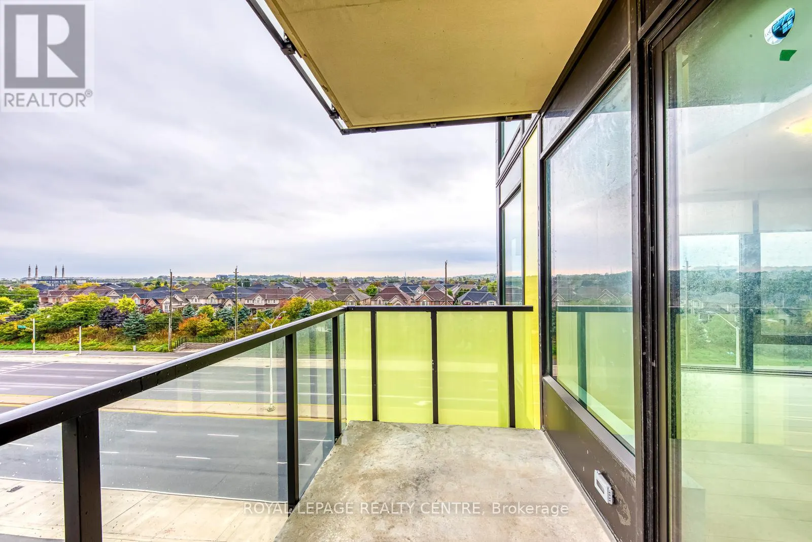 505 - 3006 WILLIAM CUTMORE BOULEVARD