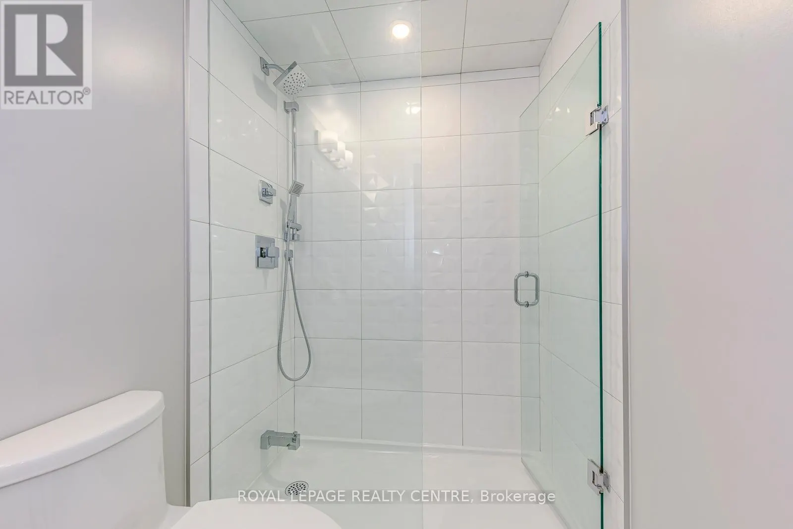 505 - 3006 WILLIAM CUTMORE BOULEVARD