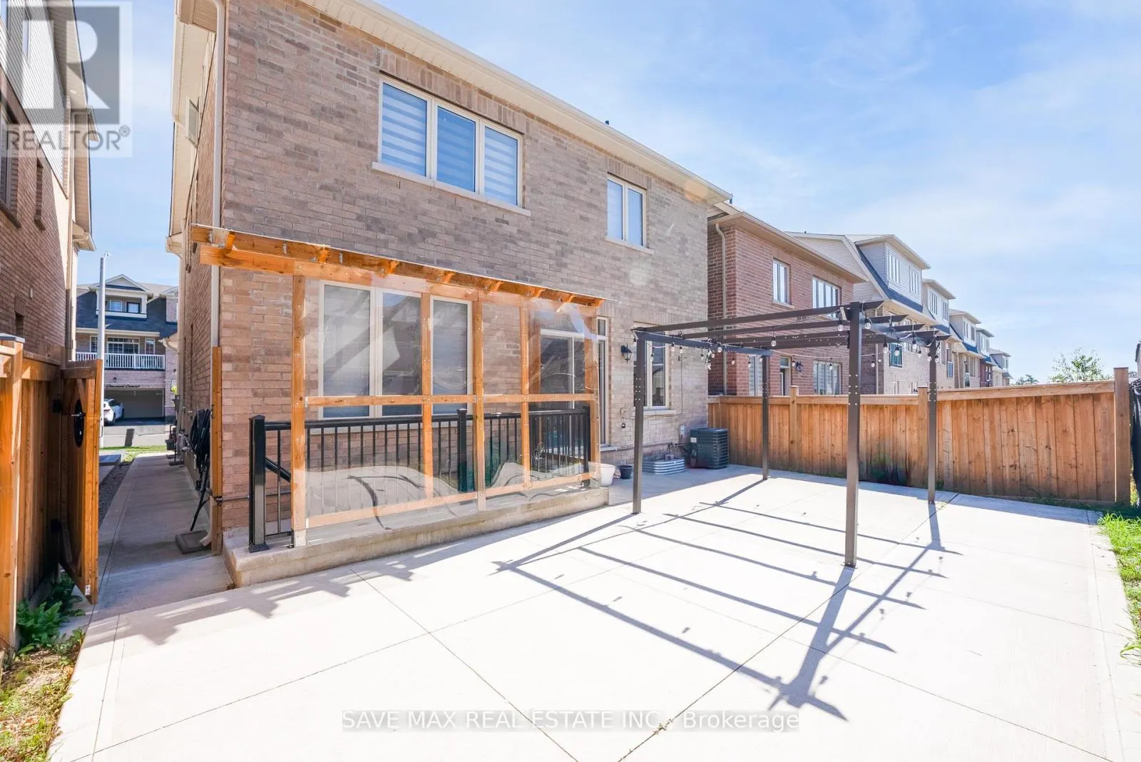 66 GERANIUM CRESCENT