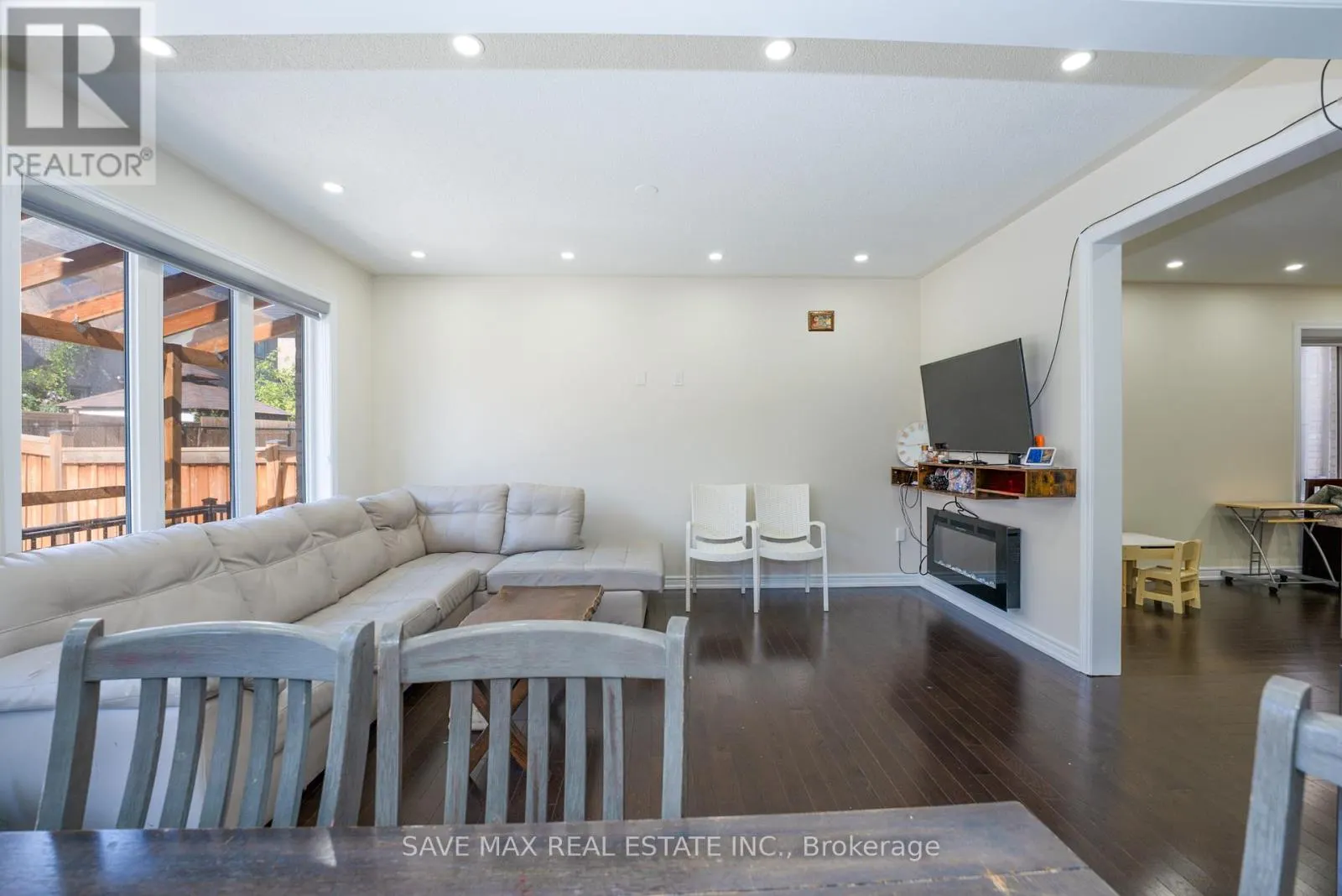 66 GERANIUM CRESCENT