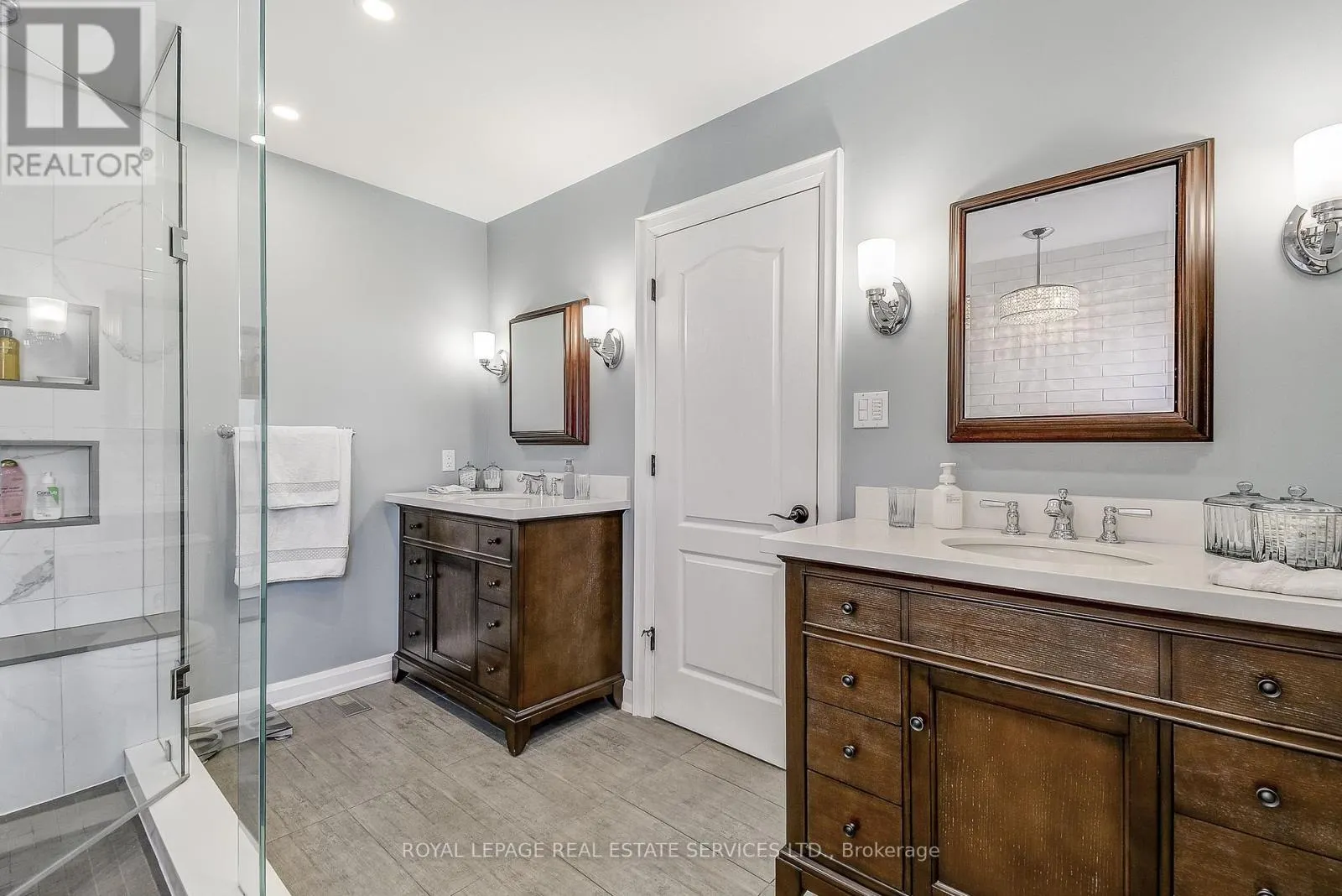 27 MORRISON CREEK CRESCENT
