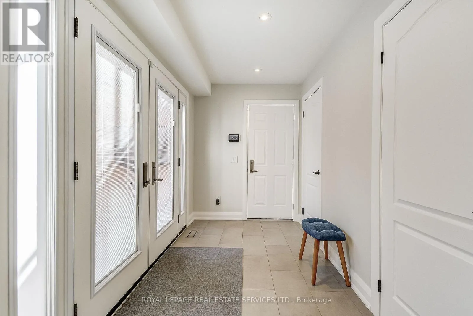 27 MORRISON CREEK CRESCENT