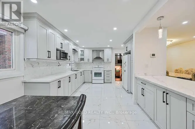 7433 SIGSBEE DRIVE