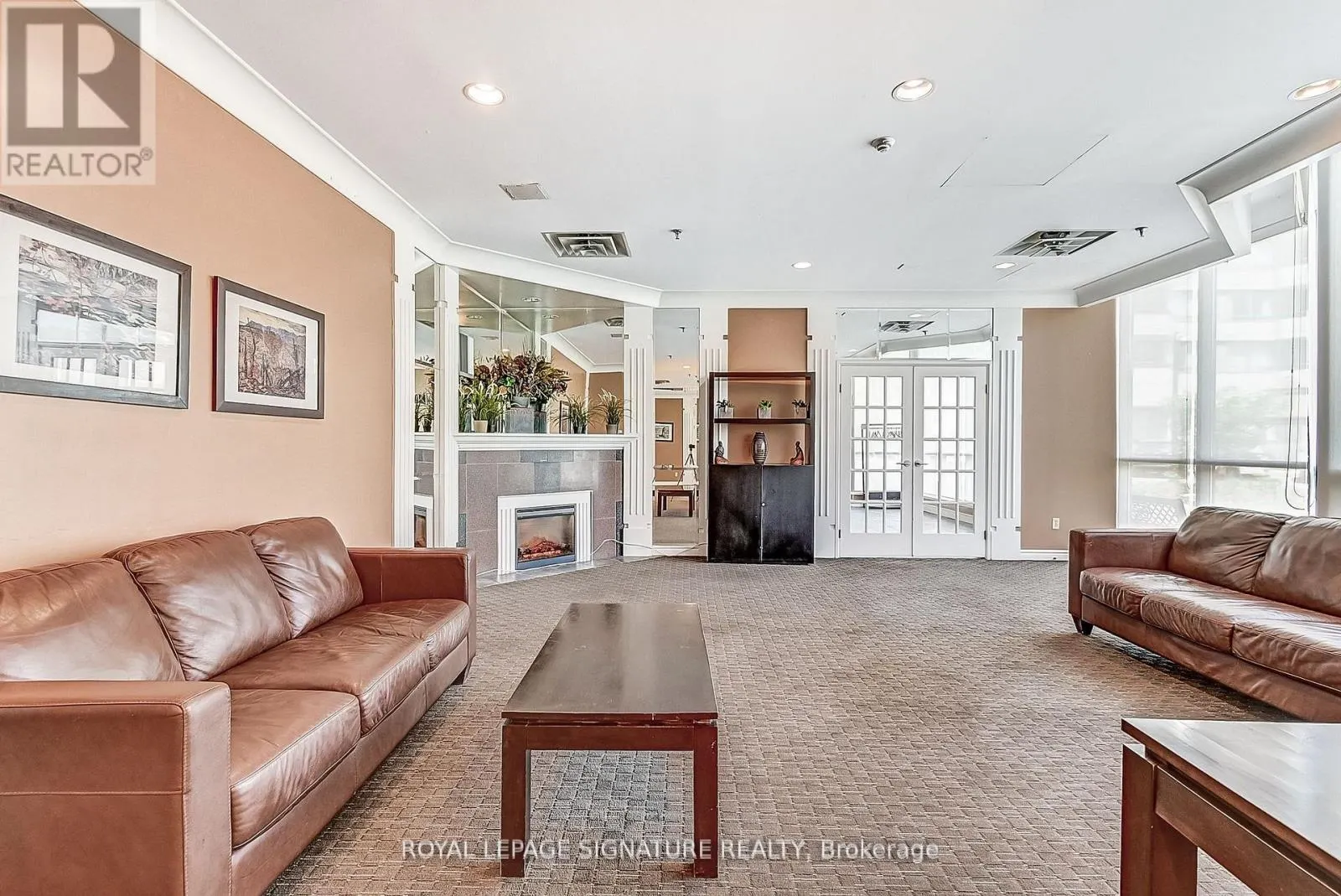 1105 - 75 KING STREET E