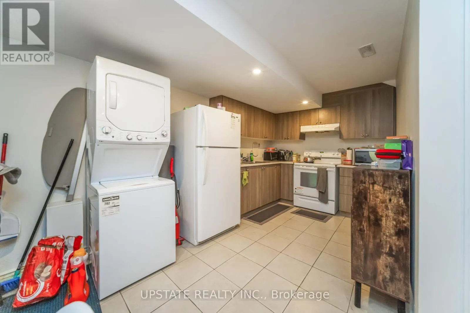 38 RISING HILL RIDGE