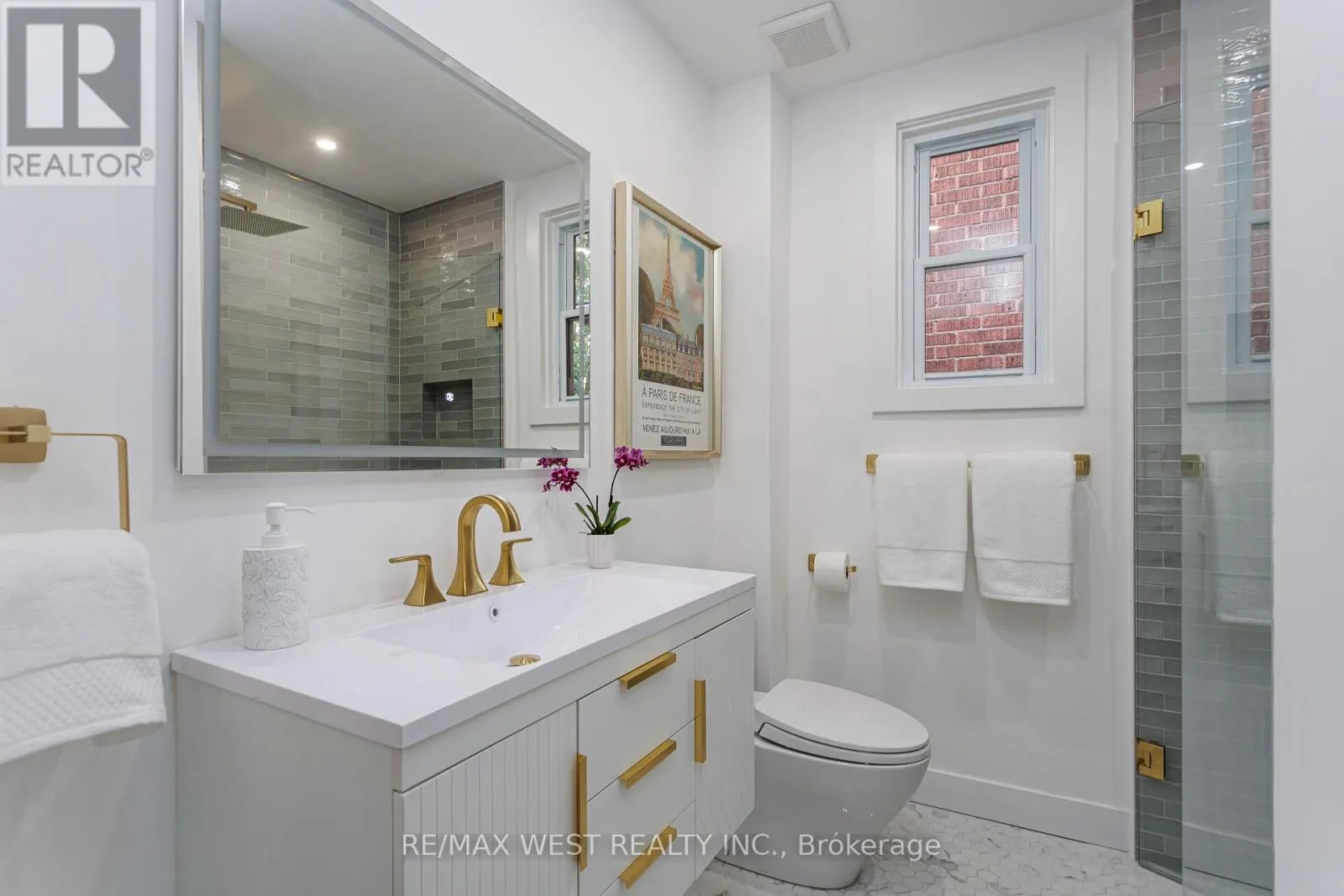 12 BRENTWOOD ROAD S