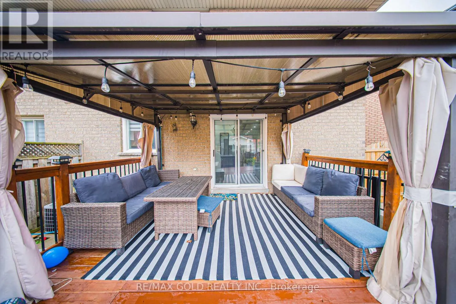 11 FLATLANDS WAY