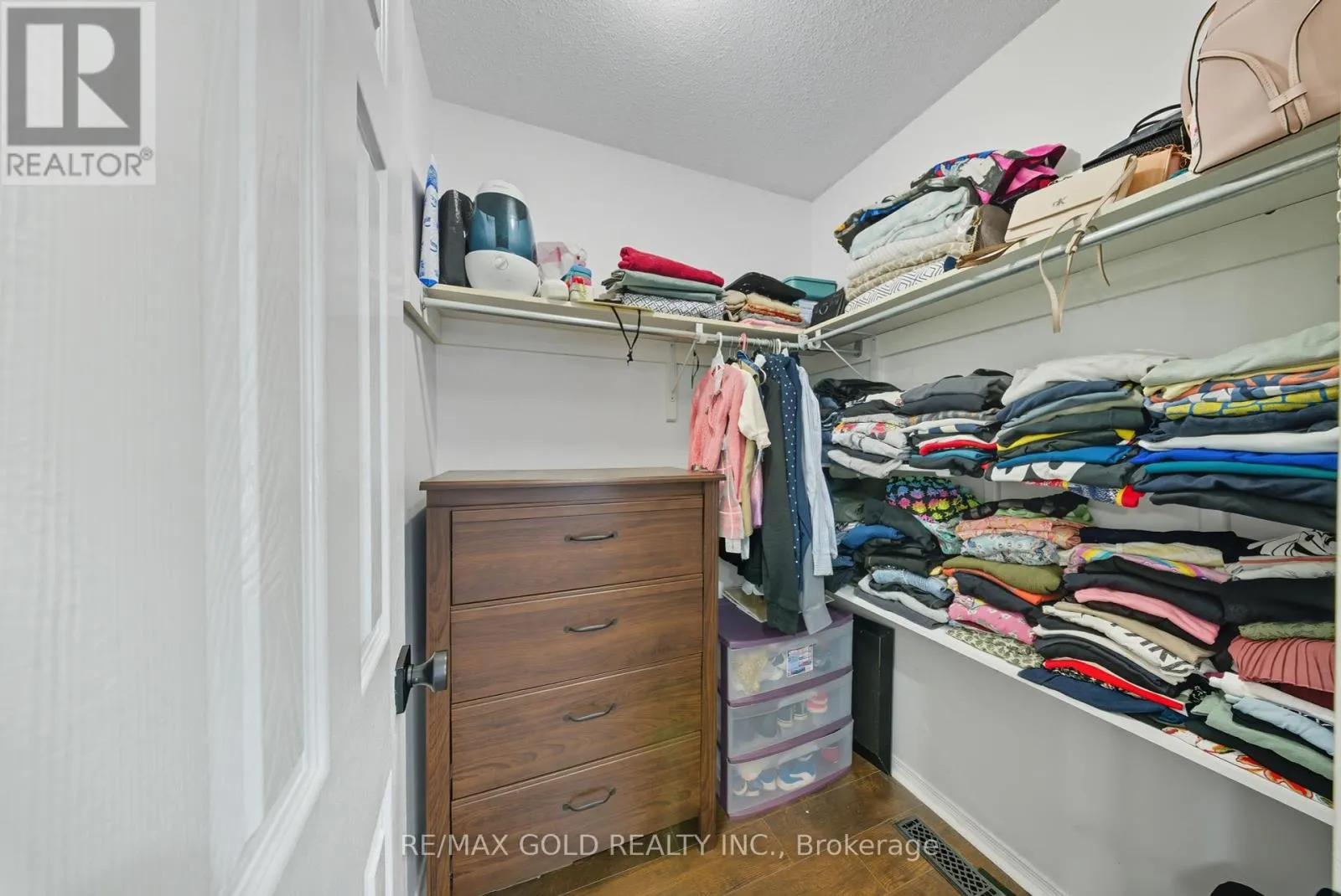 11 FLATLANDS WAY