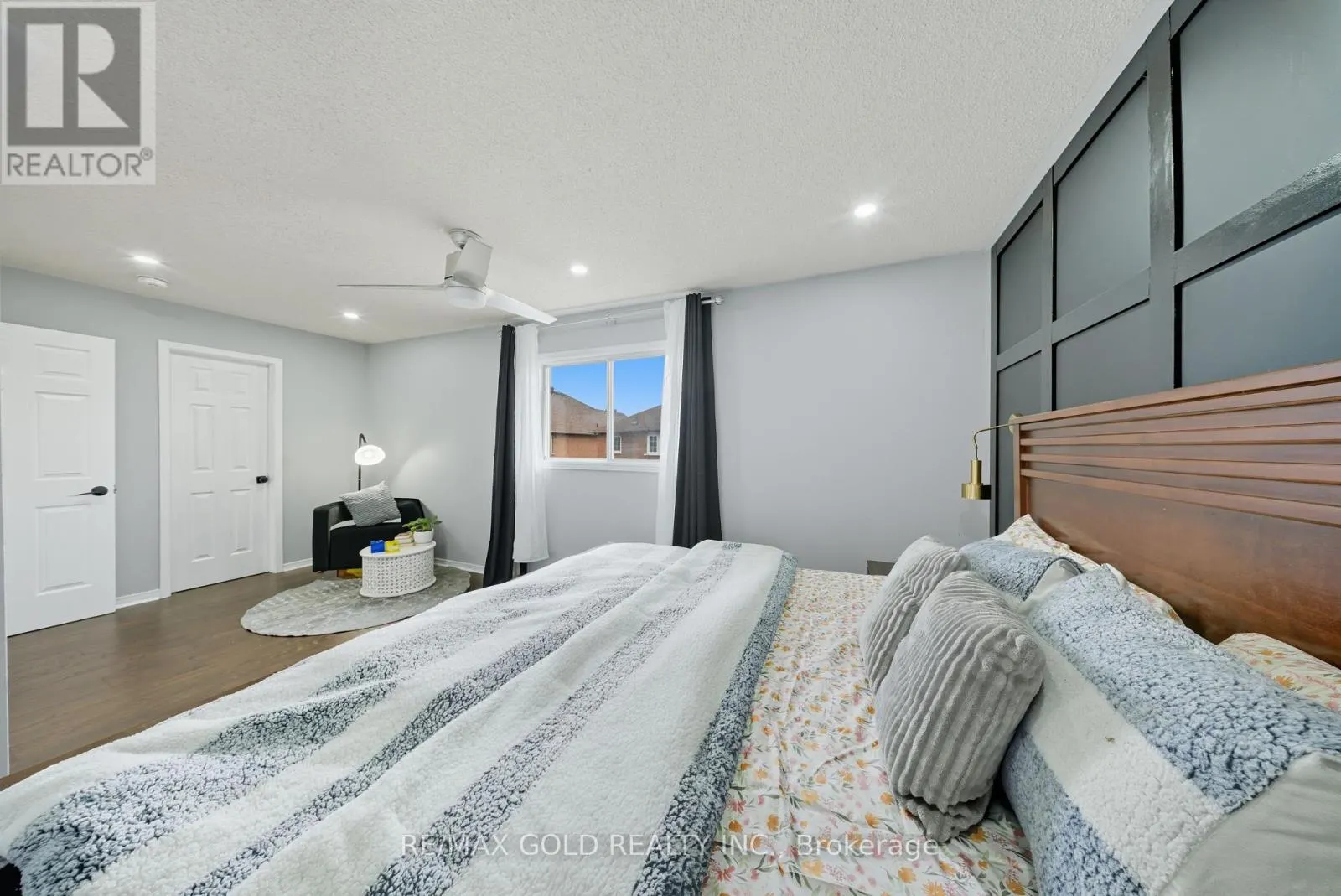 11 FLATLANDS WAY